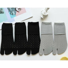 Charger l'image dans la galerie, 5 Paires de chaussettes tabi en coton brodé - Kimono Japonais