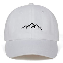 Charger l'image dans la galerie, Casquette Japonaise Iwaki avec un élégant design des montagnes, parfaite pour un look stylé et décontracté.