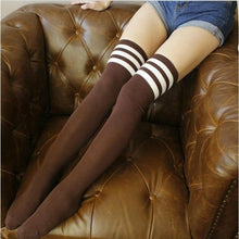 Charger l'image dans la galerie, Chaussettes Japonaise Universitaire - Kimono Japonais