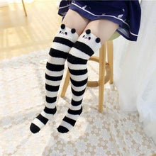 Charger l'image dans la galerie, Chaussettes Japonaises hautes ours Kawaii - Kimono Japonais