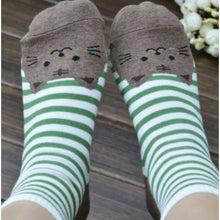 Charger l'image dans la galerie, Chaussettes Japonaises Kawaii Neko Kitty à rayures - Kimono Japonais
