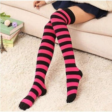 Charger l'image dans la galerie, Chaussettes Japonaises pastelles Kawaii à rayures - Kimono Japonais