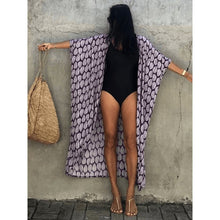 Charger l'image dans la galerie, Kimono Bohème Impressions Feuilles Pour Femmes, Kimono Bohème léger et stylé, parfait pour ajouter une touche naturelle à vos tenues d'été.