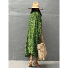 Charger l'image dans la galerie, Kimono bohème vert panthère pour femme, stylé avec imprimé panthère exotique, parfait pour l'été. - Kimono Japonais
