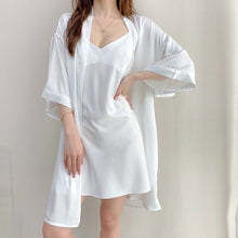 Charger l'image dans la galerie, Kimono Femme Pyjama Satin Blanc - Kimono Japonais