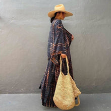 Charger l'image dans la galerie, KIMONO FEMME SABLE NOIR - Kimono Japonais