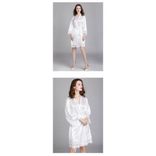 Charger l'image dans la galerie, Kimono Femme Satin Ange Blanc Dentelle - Kimono Japonais