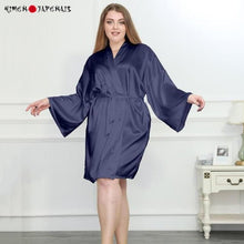 Charger l'image dans la galerie, Kimono Femme Satin Bleu Soyeux - Kimono Japonais