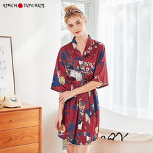 Charger l'image dans la galerie, Kimono Femme Satin Bordeaux Sakura - Kimono Japonais