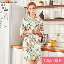 Charger l'image dans la galerie, Kimono Femme Satin Bouquet du Printemps - Kimono Japonais