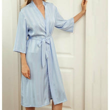 Charger l'image dans la galerie, Kimono Femme Satin Classique rose - Kimono Japonais