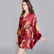 Charger l'image dans la galerie, Kimono Femme Satin Dragon Japonais - Kimono Japonais