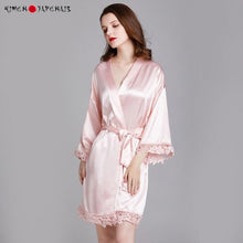 Charger l'image dans la galerie, Kimono Femme Satin Rose dentelles - Kimono Japonais