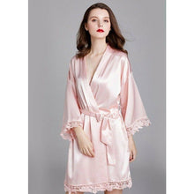 Charger l'image dans la galerie, Kimono Femme Satin Rose dentelles - Kimono Japonais