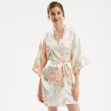 Charger l'image dans la galerie, Kimono Femme Satin Rose Printemps - Kimono Japonais