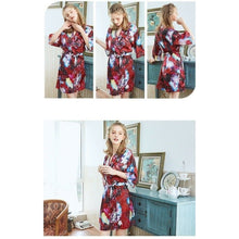 Charger l'image dans la galerie, Kimono Femme Satin Rouge Bouquet magique - Kimono Japonais