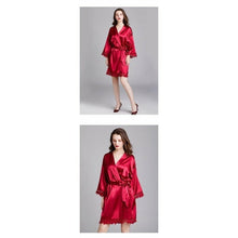 Charger l'image dans la galerie, Kimono Femme Satin Rouge fatal - Kimono Japonais