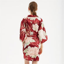 Charger l'image dans la galerie, Kimono Femme Satin Rouge Fleurs Blanches - Kimono Japonais