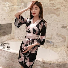 Charger l'image dans la galerie, Kimono Femme Sexy ´´Fly´´ Kimono sexy Kimonojaponais