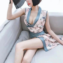 Charger l'image dans la galerie, Kimono femme Sexy Japan - Kimono Japonais