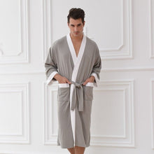 Charger l'image dans la galerie, Kimono Homme Soft Touch en coton avec col élégant et ceinture ajustable.