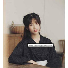 Charger l&#39;image dans la galerie, Kimono Traditionnel ´Akane´ Kimono Femme Kimonojaponais 
