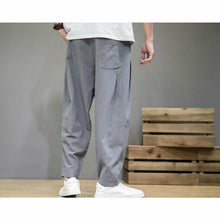 Charger l'image dans la galerie, Pantalon Kogeki, élégant et confortable, inspiré du style Kimono, parfait pour un look tendance à Kyoto.