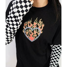 Charger l'image dans la galerie, Sweat Coeur en Feu - Kimono Japonais