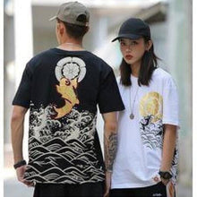 Charger l'image dans la galerie, T-shirt Carpe et lune T-shirts Kimonojaponais