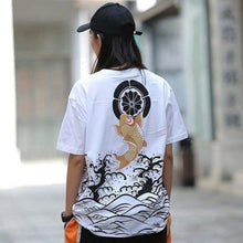 Charger l'image dans la galerie, T-shirt Carpe et lune T-shirts Kimonojaponais