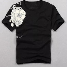 Charger l'image dans la galerie, T-shirt carpe Koi et fleurs T-shirts Kimonojaponais