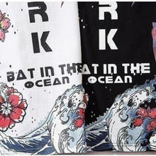 Charger l'image dans la galerie, T-shirt Japonais Chauves-souris en mer T-shirts Kimonojaponais