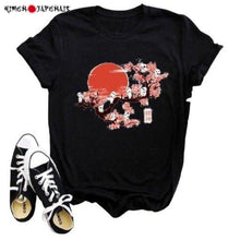 Charger l'image dans la galerie, T-shirts Ko avec design cerisier Sakura, alliant beauté et culture japonaise, parfait pour les fans de manga.