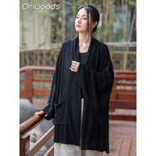 Charger l'image dans la galerie, Veste Kimono Femme Street Yoga en coton soyeux à manches longues et fermeture boutonnée, parfaite pour les tenues décontractées ou habillées.