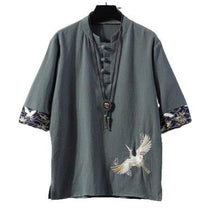 Charger l'image dans la galerie, Veste Kimono Kanpanyu gris-bleu avec grues japonaises brodées, élégante et fluide, parfaite pour un look chic.