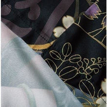 Charger l'image dans la galerie, Veste Kimono Santa Geisha, un cardigan élégant inspiré par la grùce des Geisha japonaises, idéal pour le style urbain.