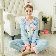 Charger l'image dans la galerie, Pyjama Japonais d´hiver Femme ´´Queen Neko´´ Pyjama Jinbei Femme Kimonojaponais