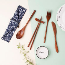 Charger l'image dans la galerie, Set De Couverts Japonais Rangement Bleu Floral Vaisselle Japonaise