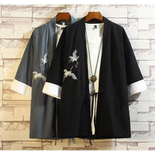 Charger l'image dans la galerie, Veste Kimono Broderie Japonaise en coton, ornée de superbes grues, style traditionnel élégant et confortable.