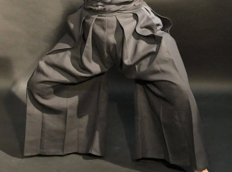 Le Pantalon Japonais Hakama, vêtement japonais traditionnel