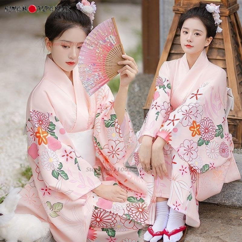 Kimono Femme Rose Fleur Sakura