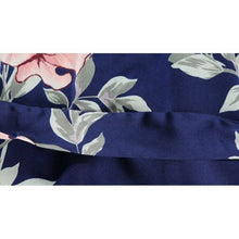 Charger l&#39;image dans la galerie, Kimono Femme Satin Bleu Fleurs Tokyo - Kimono Japonais
