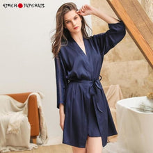 Charger l&#39;image dans la galerie, Kimono Femme Satin Bleu Passion - Kimono Japonais
