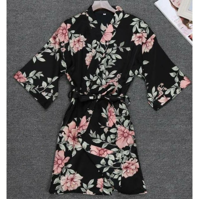 Kimono Femme Satin Noir Fleurs Tokyo - Kimono Japonais