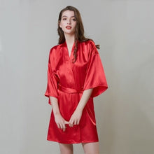 Charger l&#39;image dans la galerie, Kimono Femme Satin Red party - Kimono Japonais
