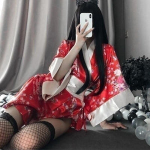 Kimono Femme Sexy ´ Sake´ Kimono sexy Kimonojaponais Rouge avec bas inclus 