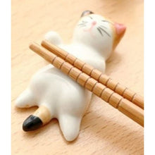 Charger l&#39;image dans la galerie, Repose baguettes en céramique chat tricolore - Kimono Japonais
