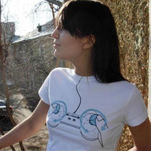 Charger l&#39;image dans la galerie, T-Shirt Kawaii Japonais Gamer Girl - Kimono Japonais
