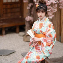 Charger l&#39;image dans la galerie, Yukata Femme Bouquet - Kimono Japonais
