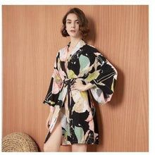 Charger l&#39;image dans la galerie, Yukata Tropical - Kimono Japonais
